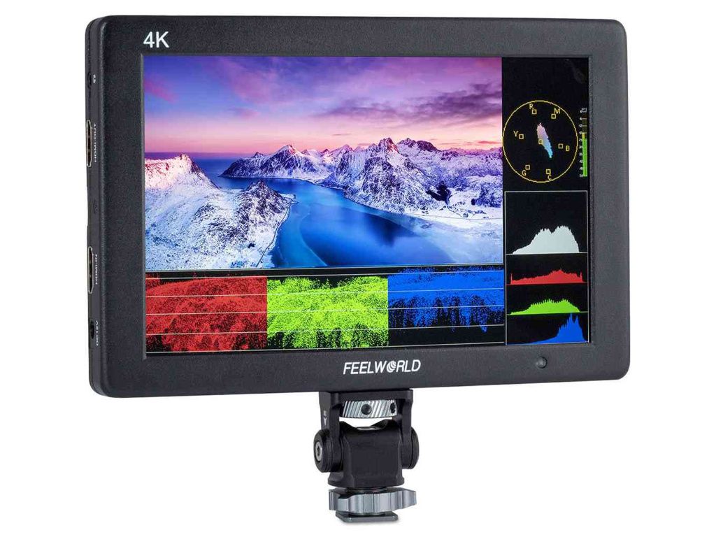 Monitor Feelworld T7 PLUS na hlavičce s waveformem, vektorskopem a histogramem